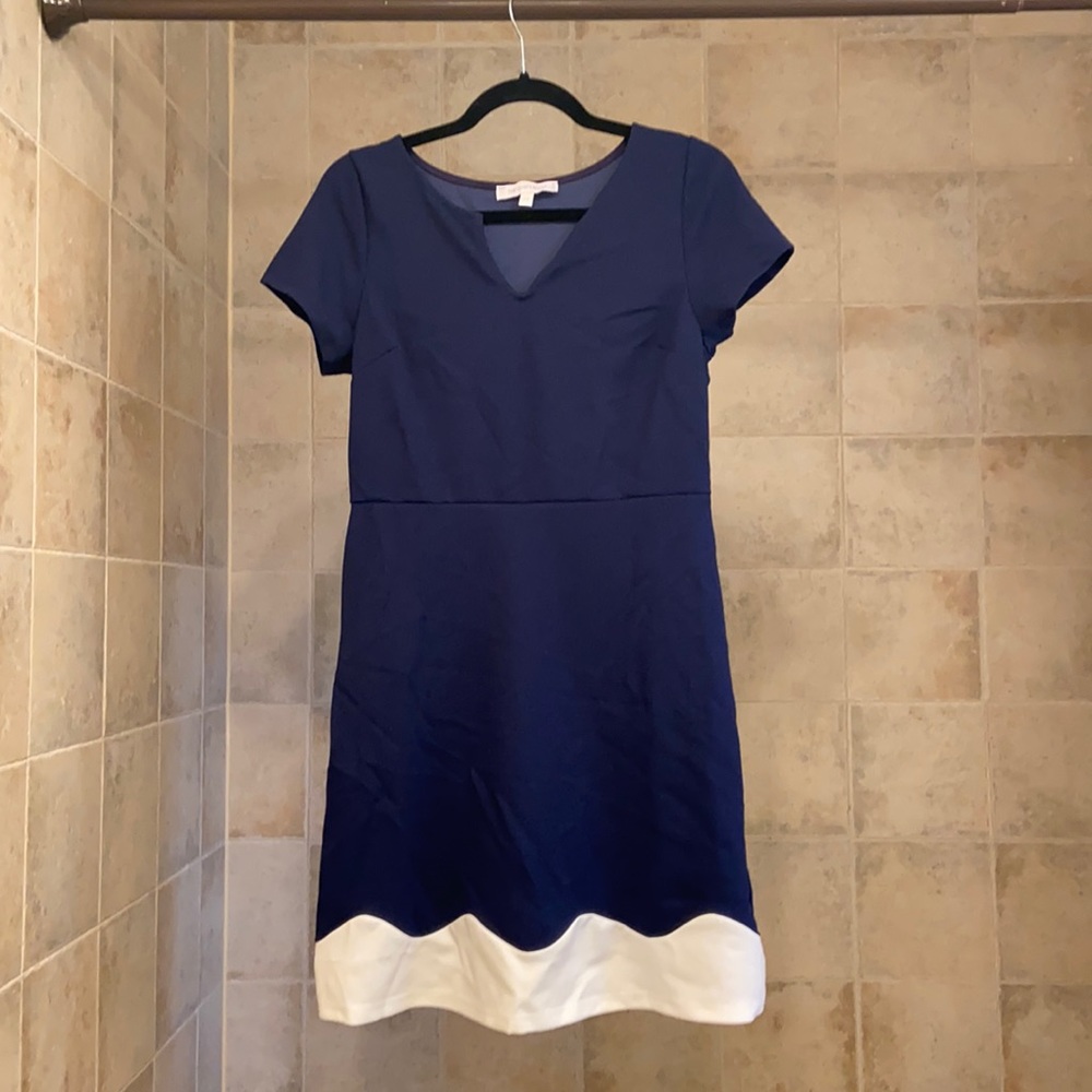 Short sleeve v-neck navy dress